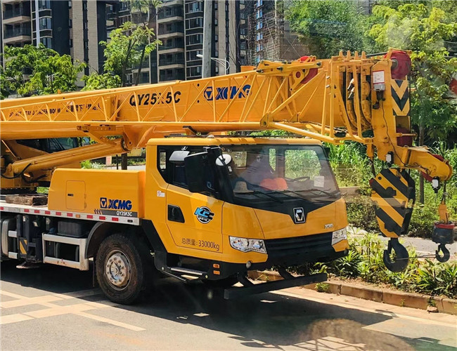 西塞山区大件设备吊装租赁吊车