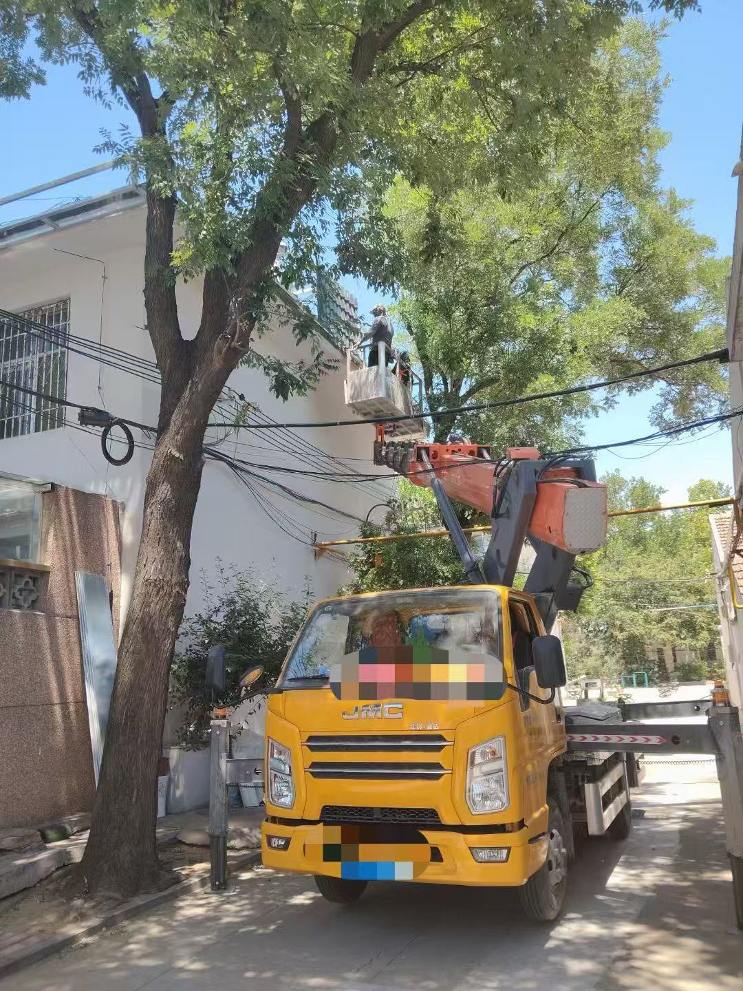 西塞山区高空作业车能吊装重物吗？最大承载多少公斤？