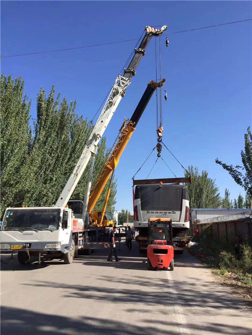 西塞山区港口集装箱搬运案例